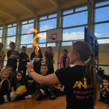 pokaz baniek ogniowych