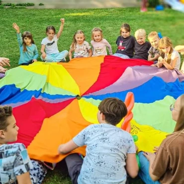 zabawa z chustą animacyjną